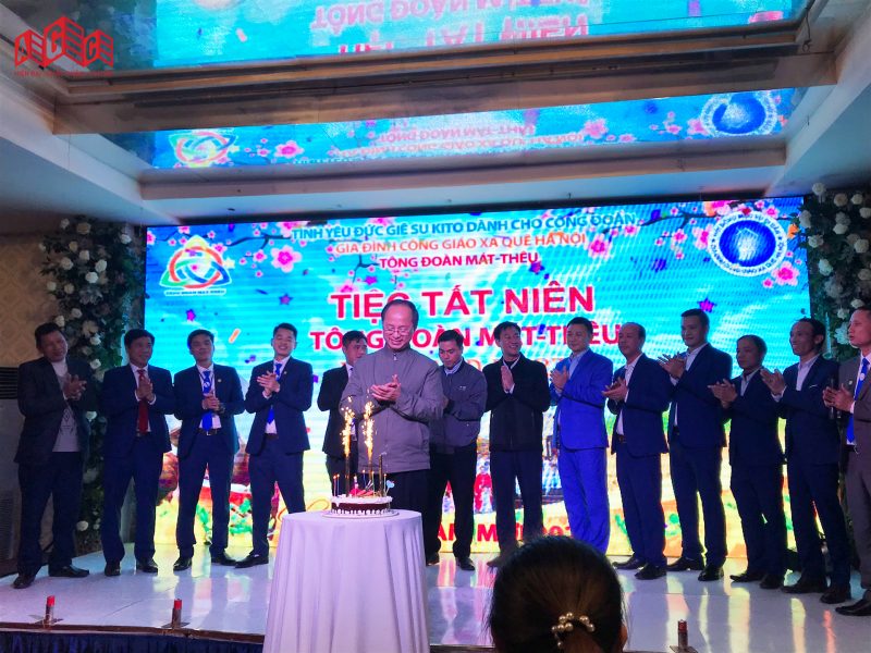 Khai tiệc độc đáo