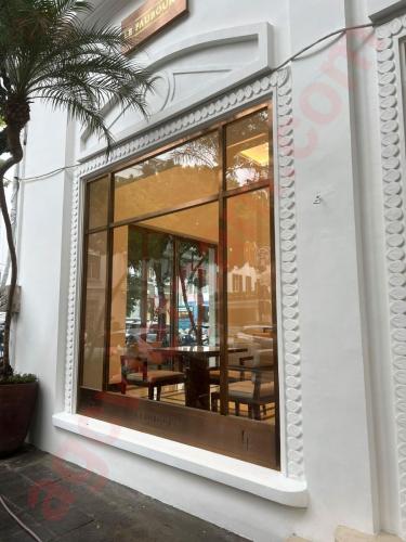 cua-hang-cao-cap-14-ngo-quyen-4