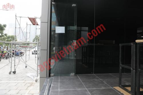 Showroom ô tô JAGUAR Lê Văn Lương