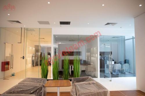 Showroom ô tô JAGUAR Lê Văn Lương