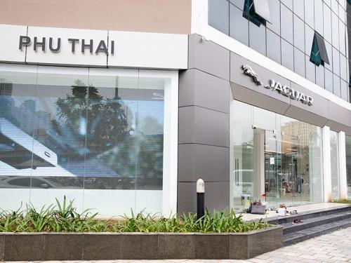 Showroom ô tô JAGUAR Lê Văn Lương